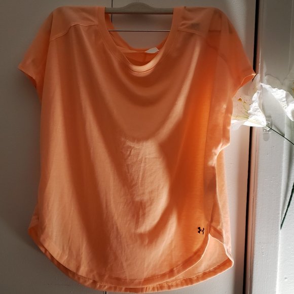 active top, Under Armour, - Picture 1 of 6